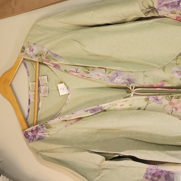 Fiorlini International Sleeveless Dress w/Drape - Picture 2 of 7